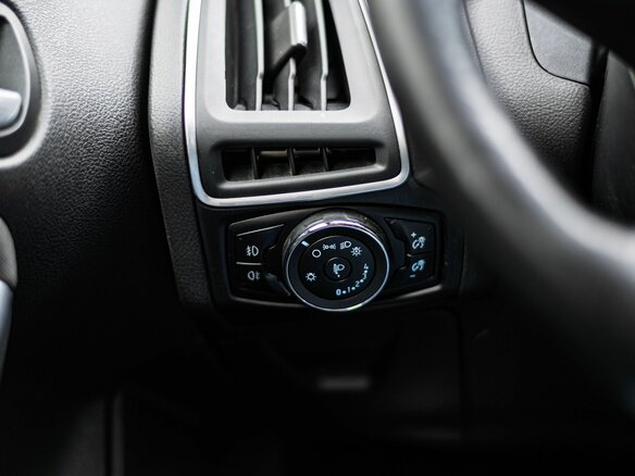 2014 Ford Focus III, синий, 759000 рублей - вид 8