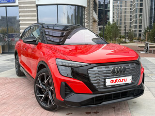 2022 Audi Q5 e-tron 50, красный, 4550000 рублей, вид 1