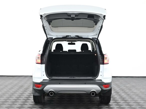 2017 Ford Kuga II Рестайлинг, белый, 1215000 рублей - вид 13