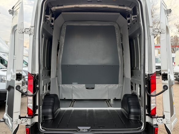 2020 Ford Transit, серебристый, 3900000 рублей - вид 20