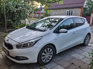 2013 Kia Ceed II, белый, 960000 рублей, вид 1