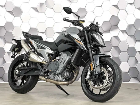 2019 KTM 790 Duke, серый, 677000 рублей, вид 1