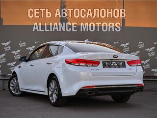 2018 Kia Optima IV Рестайлинг, белый, 1499000 рублей, вид 5