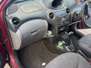 2002 Toyota Vitz I (P10), красный, 150000 рублей, вид 5