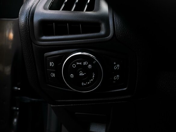 2013 Ford Focus III, серый, 829000 рублей - вид 15