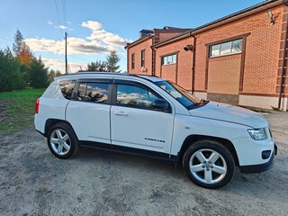 2012 Jeep Compass I Рестайлинг, белый, 1000000 рублей, вид 3