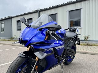 2024 Yamaha YZF-R1, синий, 2100000 рублей, вид 3