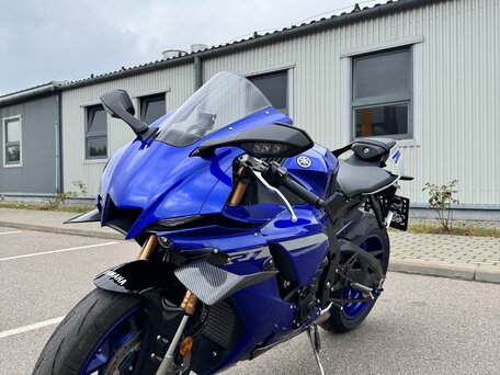 2024 Yamaha YZF-R1, синий, 2100000 рублей, вид 3
