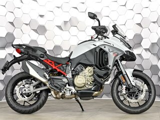 2025 Ducati Multistrada V4, белый, 2829000 рублей, вид 3