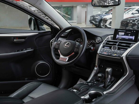 2017 Lexus NX 300 I Рестайлинг, чёрный, 2755000 рублей - вид 9