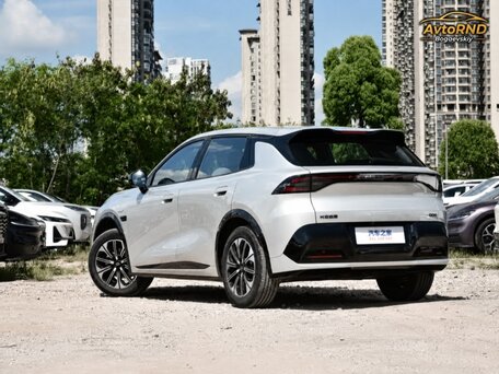 2026 Changan Qiyuan Q05 40.3 kWh II, серебристый, 2100000 рублей, вид 3