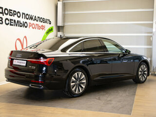 2019 Audi A6 55 TFSI V (C8), чёрный, 3890000 рублей, вид 4