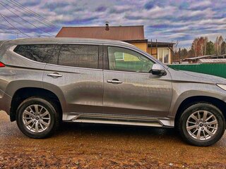 2017 Mitsubishi Pajero Sport III, серый, 2250000 рублей, вид 3