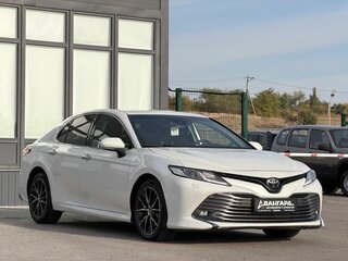 2018 Toyota Camry VIII (XV70), белый, 2380000 рублей, вид 5