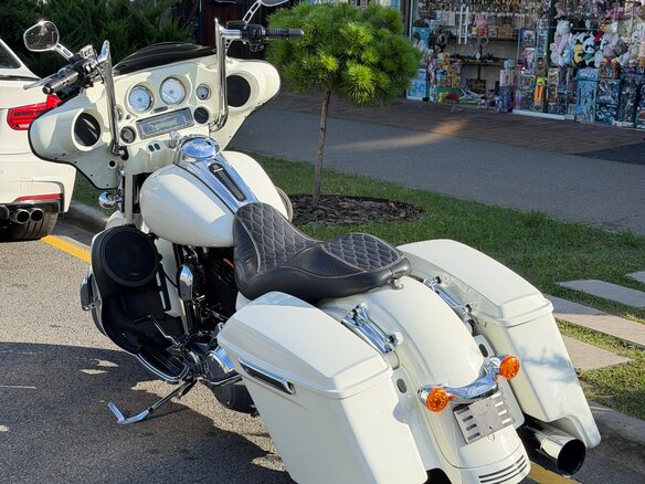 2011 Harley-Davidson Electra Glide, белый, 975000 рублей - вид 12