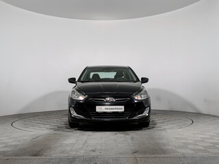 2013 Hyundai Solaris I, чёрный, 675000 рублей, вид 2
