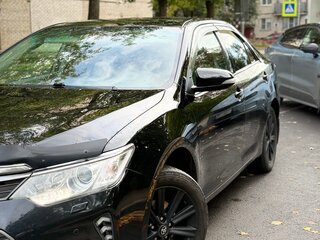 2014 Toyota Camry VII (XV50) Рестайлинг, чёрный, 1800000 рублей, вид 2