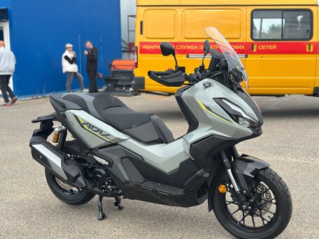 2026 Honda ADV350, серебристый, 950000 рублей, вид 5