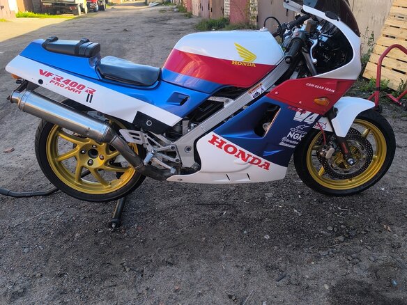1987 Honda VFR 400, белый, 170000 рублей - вид 5