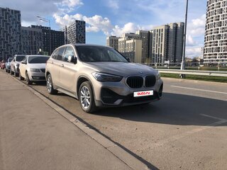 2021 BMW X1 18i sDrive II (F48) Рестайлинг, золотистый, 2678000 рублей, вид 2