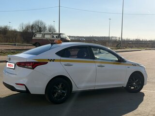 2017 Hyundai Solaris II, серебристый, 780000 рублей, вид 5