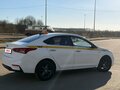 2017 Hyundai Solaris II, серебристый, 780000 рублей - вид 4