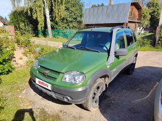 2014 Chevrolet Niva I Рестайлинг, зелёный, 850000 рублей, вид 1