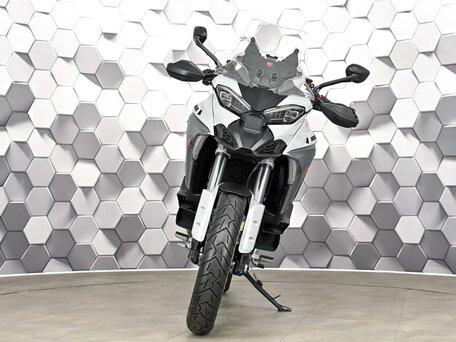 2025 Ducati Multistrada V4, белый, 2829000 рублей, вид 5