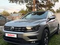 2017 Volkswagen Tiguan II, серебристый, 2400000 рублей
