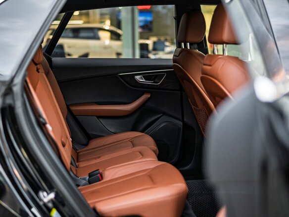 2022 Audi Q8 45 TDI I (4M), чёрный, 6750000 рублей - вид 14