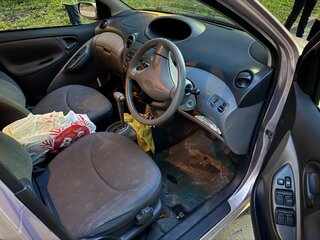 2001 Toyota Vitz I (P10), розовый, 190000 рублей, вид 5