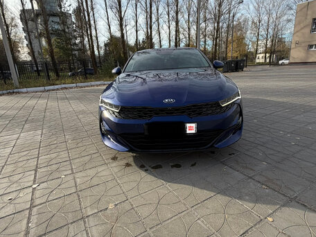 2021 Kia K5 III, синий, вид 1