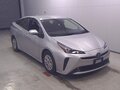 2022 Toyota Prius IV Рестайлинг (XW50), серебристый, 1669000 рублей - вид 1