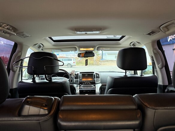 2014 Toyota Land Cruiser 200 Series Рестайлинг 1, серый, 5000000 рублей - вид 9