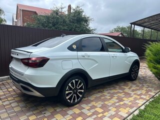 2023 Lada (ВАЗ) Vesta Cross I Рестайлинг (NG), белый, 1500000 рублей, вид 3