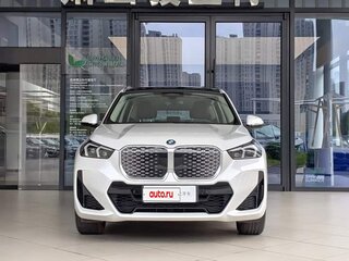 2025 BMW iX1 eDrive 25L, белый, 3585017 рублей, вид 2