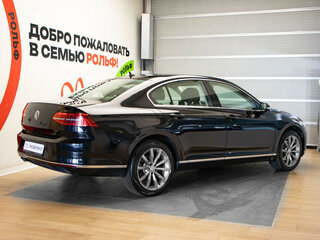 2018 Volkswagen Passat B8, чёрный, 2335000 рублей, вид 4