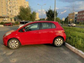 2007 Toyota Yaris Multimode II, красный, 650000 рублей, вид 2