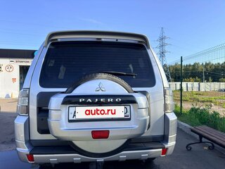 2007 Mitsubishi Pajero IV, серебристый, 1700000 рублей, вид 4
