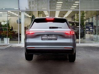 2026 Geely EX5 Гибрид EM-i, серый, 3974990 рублей, вид 4