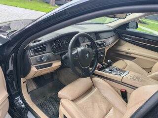 2011 BMW 7 серии 730i V (F01/F02/F04), чёрный, 1300000 рублей, вид 4