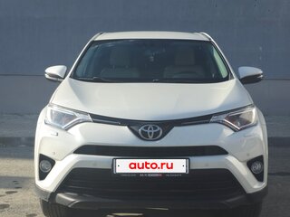 2017 Toyota RAV4 IV (XA40) Рестайлинг, белый, 2380000 рублей, вид 1