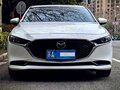 2023 Mazda 3 Axela IV (BP), белый, 1370000 рублей - вид 1