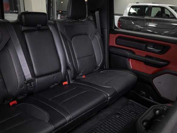 2025 Ram 1500 Crew Cab V Рестайлинг, синий, 8490000 рублей - вид 29