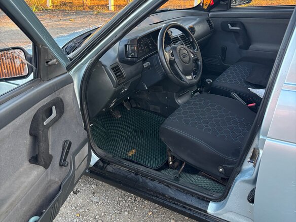 2003 Lada (ВАЗ) 2110, серебристый, 330000 рублей - вид 7