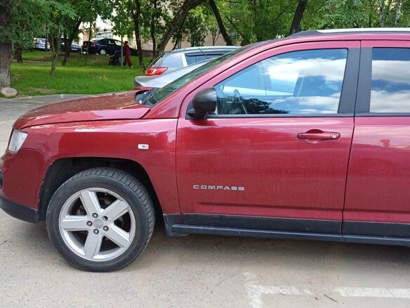 2012 Jeep Compass I Рестайлинг, красный, 950000 рублей - вид 8