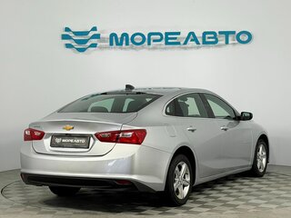 2018 Chevrolet Malibu IX, серебристый, 1097000 рублей, вид 5