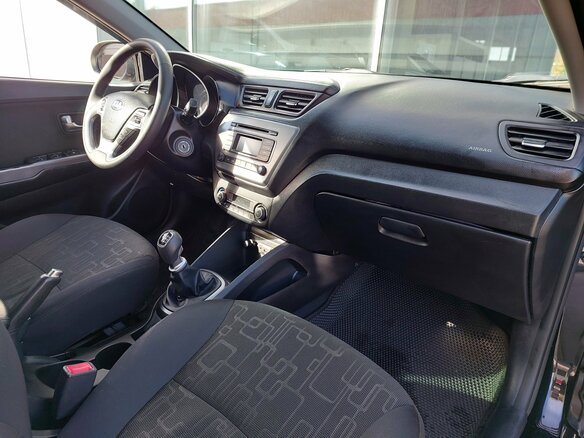 2016 Kia Rio III Рестайлинг, чёрный, 979000 рублей - вид 13