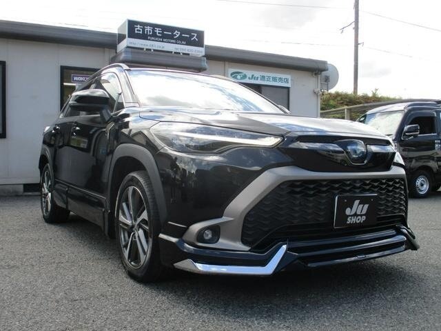 Открыть фотографии: Toyota Corolla Cross I