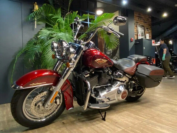 2023 Harley-Davidson Heritage, красный, 2350000 рублей - вид 3